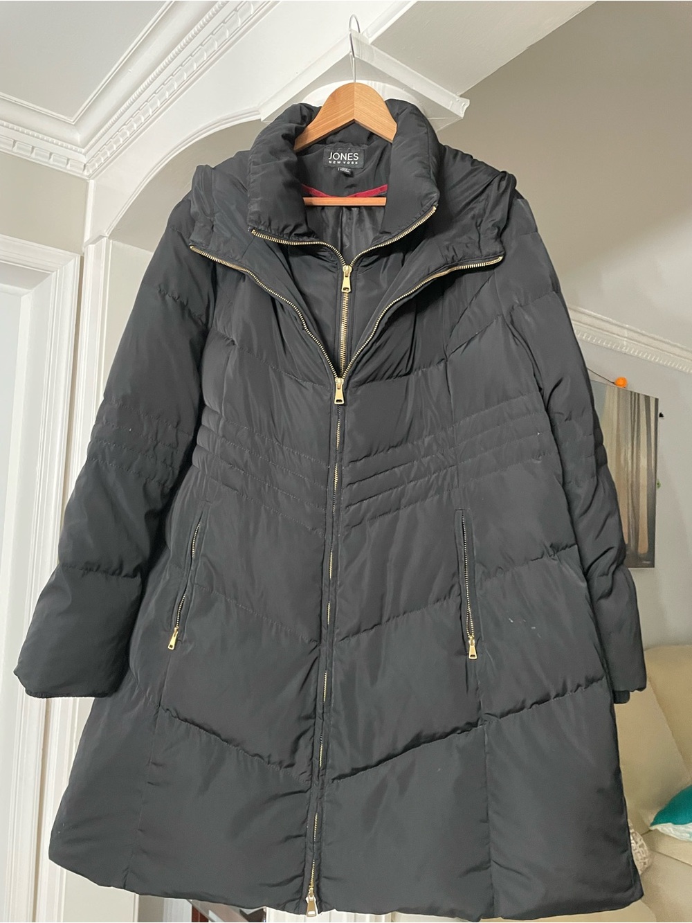 Jones Newyork women’s black hooded 60% down filled coat with inner zip bib